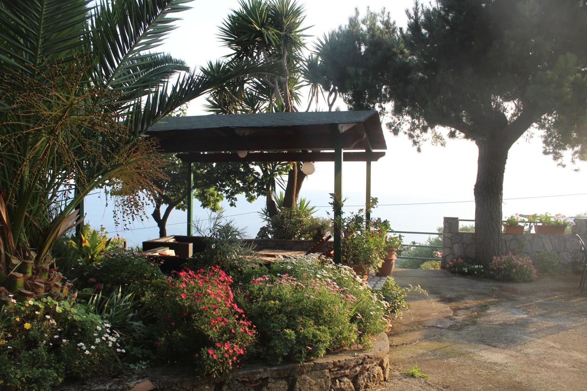 Villa Incanto B&B Caprioli Luaran gambar