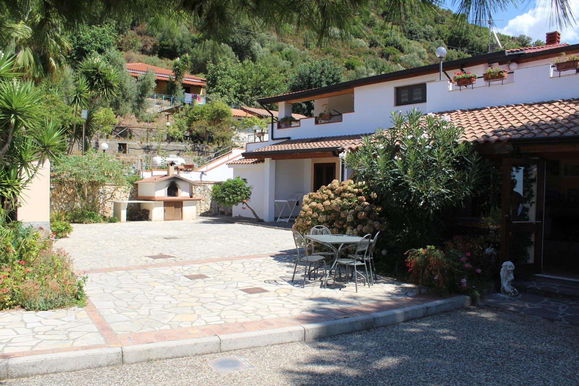 Villa Incanto B&B Caprioli Luaran gambar